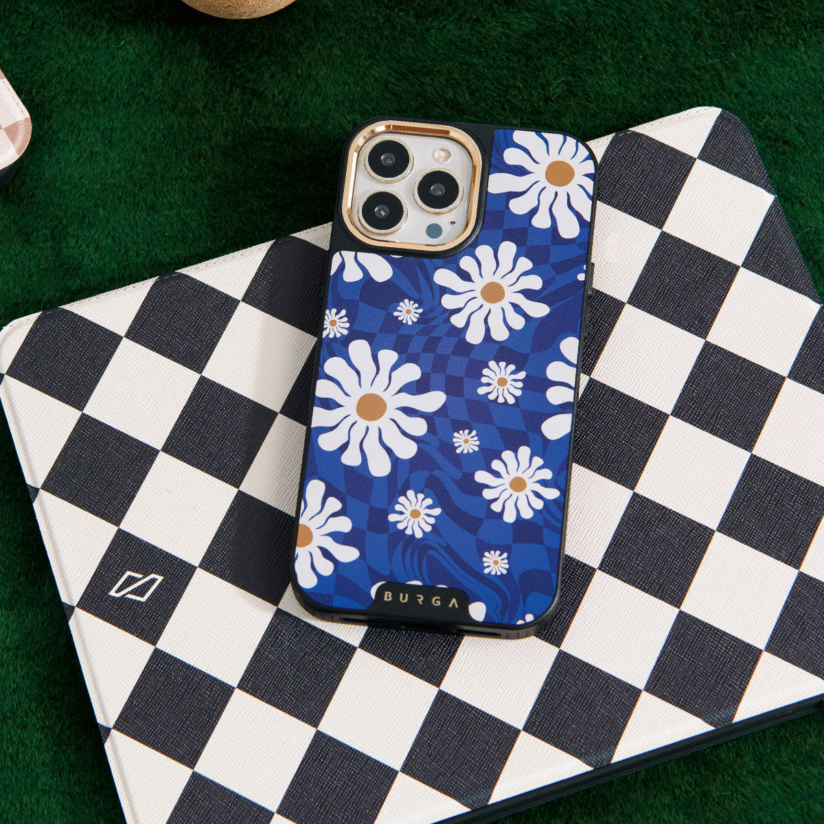 Proper Uniform - iPad Air 10.9 (5th/4th Gen) ケース | BURGA