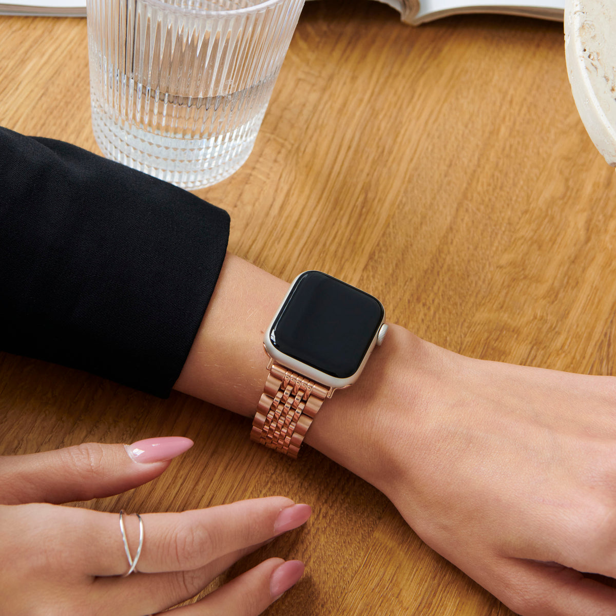 Apple Watchメタルバンド - Chic Royal | BURGA