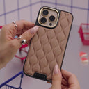 Demure - iPhone 15 Pro ケース 15
