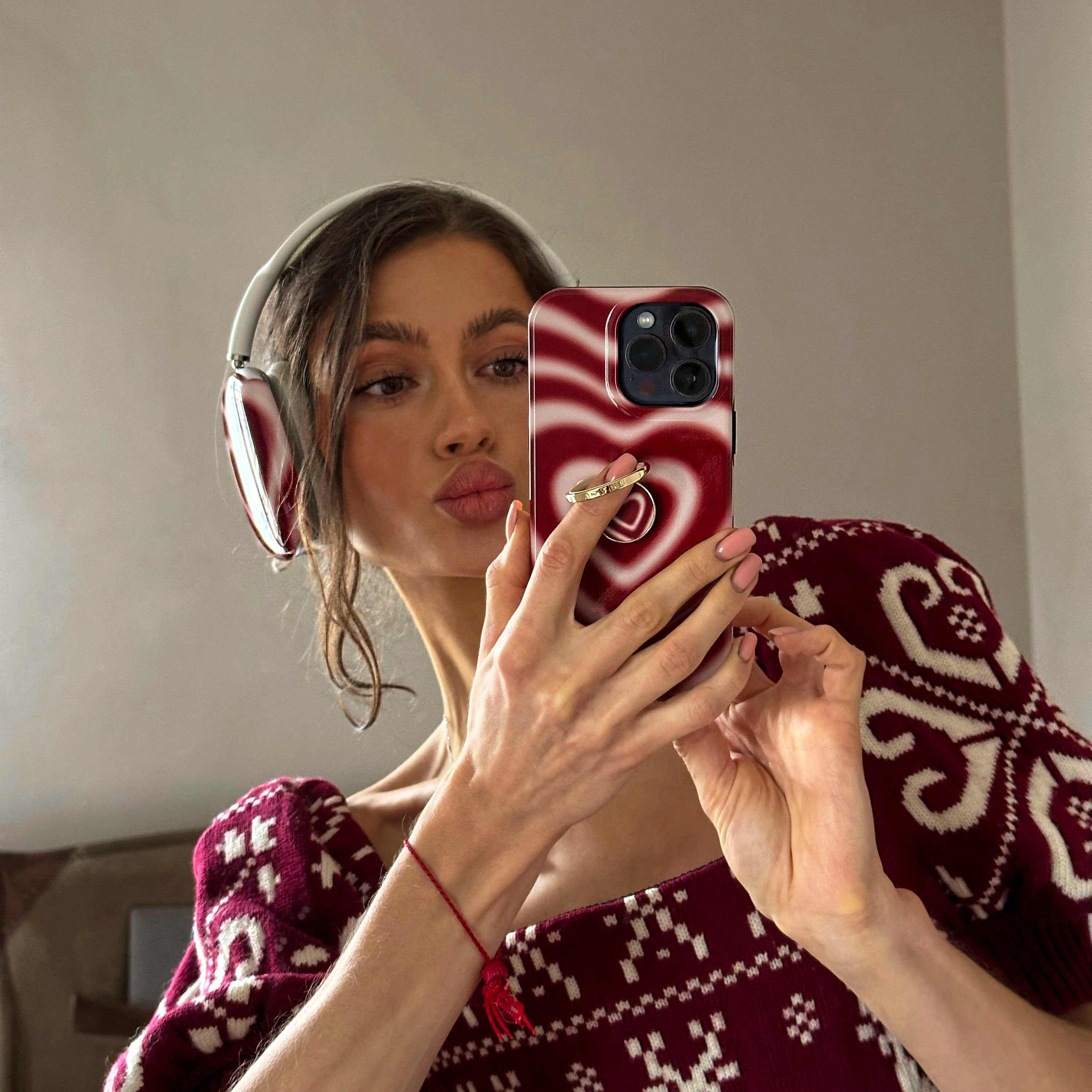 Sweet Affair - iPhone 15 ケース | BURGA